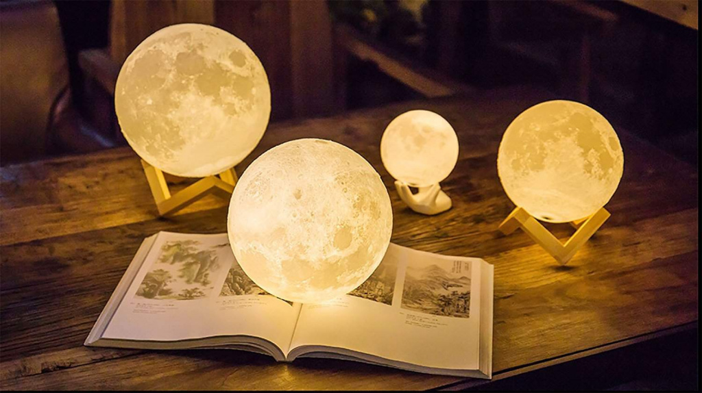 Bedside-Moon-Lamp.jpg